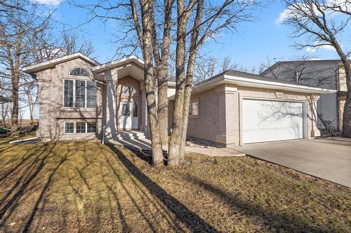 222 Carson Park Drive, Lorette, MB - Outdoor