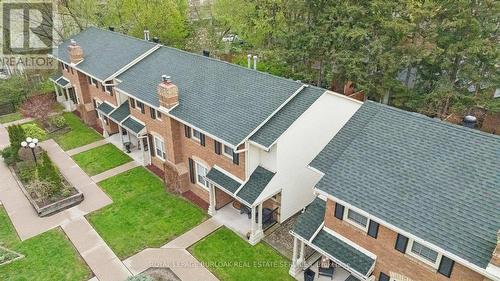 15 - 955 King Road, Burlington, ON - Outdoor