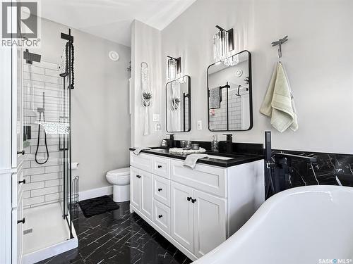 623 Highland Drive, Swift Current, SK - Indoor Photo Showing Bathroom