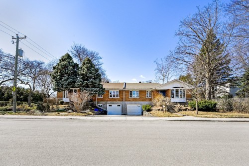 12210 Rue Jasmin  Montréal (Ahuntsic-Cartierville), QC H4K 1V8