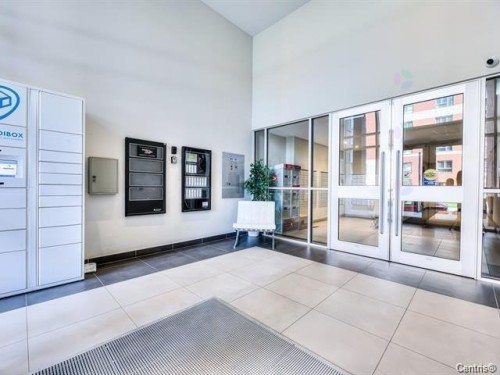 Mud Room - 802-1900 Rue Émile-Martineau, Laval (Laval-Des-Rapides), QC - Indoor Photo Showing Other Room