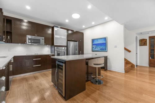 Cuisine - 41-1275 Av. Van Horne, Montréal (Outremont), QC - Indoor Photo Showing Kitchen With Upgraded Kitchen