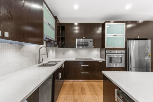 Cuisine - 41-1275 Av. Van Horne, Montréal (Outremont), QC - Indoor Photo Showing Kitchen With Upgraded Kitchen