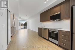 14 - 266 FINCH AVENUE E Toronto, ON M2N 0L3