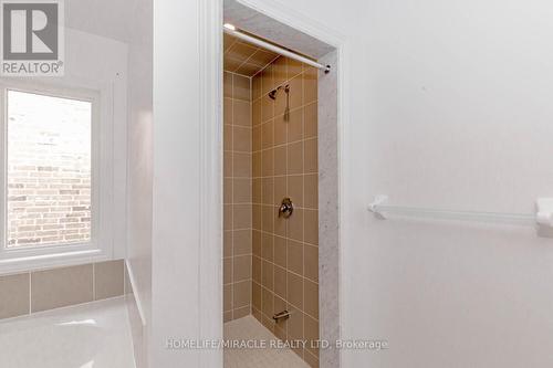 2 Doc Logheed Avenue, Southgate, ON - Indoor Photo Showing Bathroom