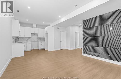 2144 Daytona, Windsor, ON - Indoor Photo Showing Kitchen