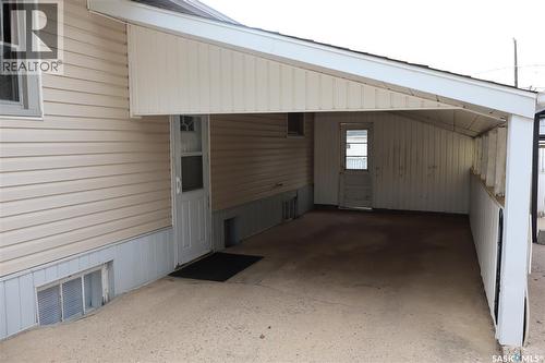 505 3Rd Avenue E, Assiniboia, SK - Outdoor With Exterior