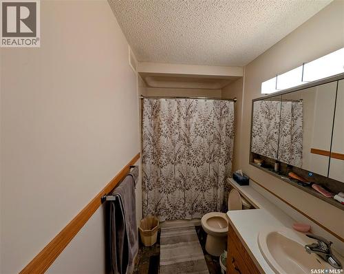 806 Graham Road, Regina, SK - Indoor