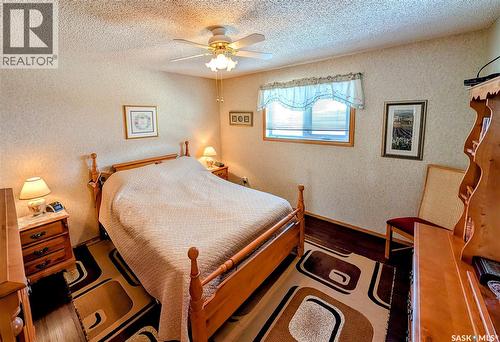 806 Graham Road, Regina, SK - Indoor Photo Showing Bedroom