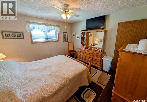 806 Graham Road, Regina, SK - Indoor Photo Showing Bedroom