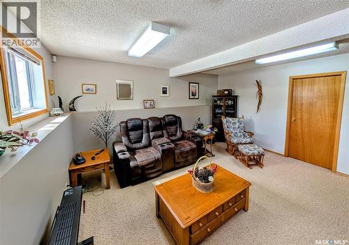 806 Graham Road, Regina, SK - Indoor