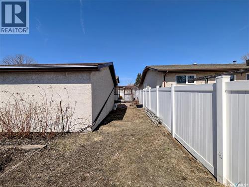 806 Graham Road, Regina, SK - Outdoor