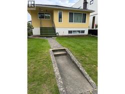 2666 WAVERLEY AVENUE  Vancouver, BC V5S 1E7