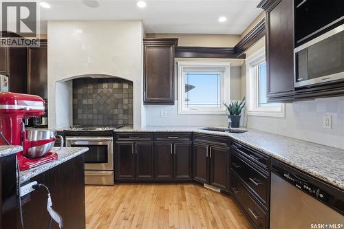 102 Thode Avenue, Saskatoon, SK - Indoor Photo Showing Kitchen