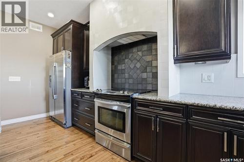 102 Thode Avenue, Saskatoon, SK - Indoor Photo Showing Kitchen