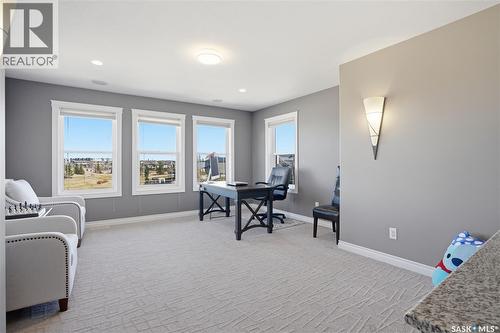 102 Thode Avenue, Saskatoon, SK - Indoor