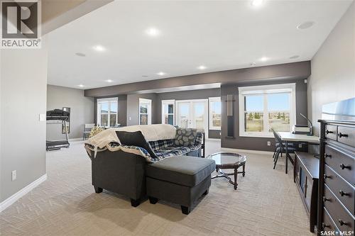 102 Thode Avenue, Saskatoon, SK - Indoor
