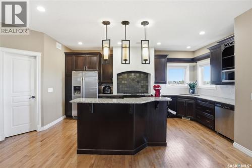 102 Thode Avenue, Saskatoon, SK - Indoor Photo Showing Kitchen With Upgraded Kitchen