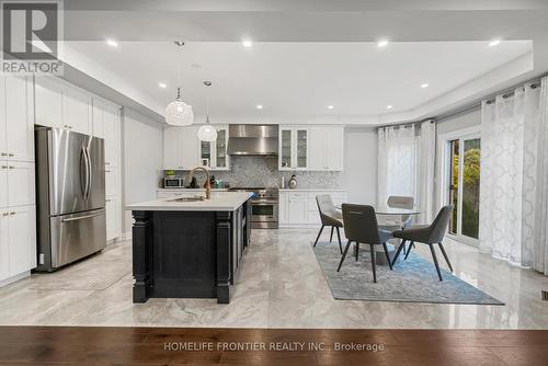 7 Edenbrook Crescent, Richmond Hill, ON - Indoor Photo Showing Other Room