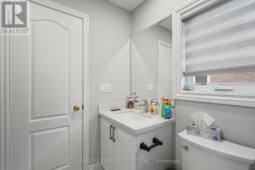 7 Edenbrook Crescent, Richmond Hill, ON - Indoor Photo Showing Bathroom