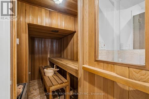 7 Edenbrook Crescent, Richmond Hill, ON - Outdoor