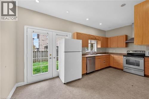 704 Stone Church Road E, Hamilton, ON - Indoor Photo Showing Kitchen