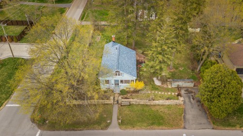 549 Church Street  Beaconsfield, QC H9W 3T3