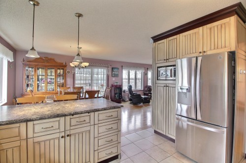 Vue d'ensemble - 265 Ch. De Val-Du-Repos, Val-D'Or, QC - Indoor Photo Showing Kitchen