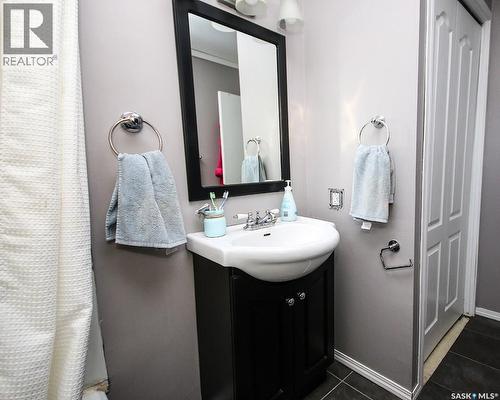 646 Albert Street, Estevan, SK - Indoor Photo Showing Bathroom