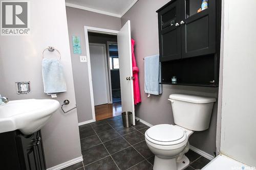 646 Albert Street, Estevan, SK - Indoor Photo Showing Bathroom