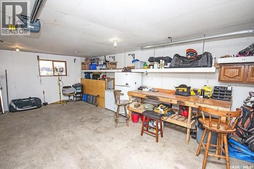 646 Albert Street, Estevan, SK - Indoor Photo Showing Garage