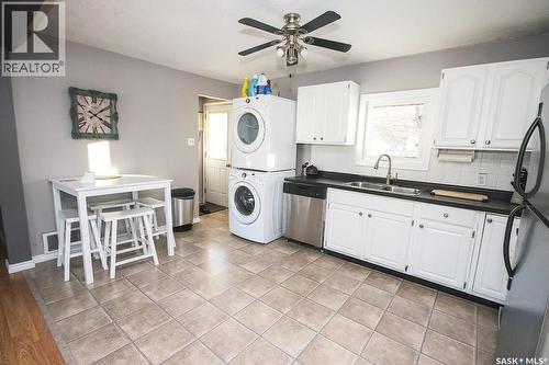 646 Albert Street, Estevan, SK - Indoor Photo Showing Laundry Room
