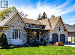 11 GREENLEAF Lane Ancaster, ON L9G 0E7