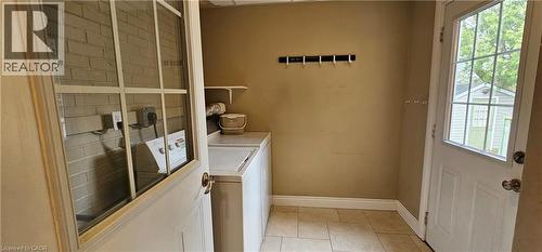 18 Moscrip Road, Cambridge, ON - Indoor Photo Showing Laundry Room