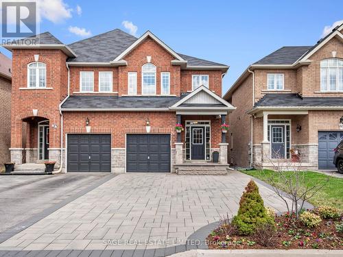 62 DONALD STEWART CRESCENT  East Gwillimbury, ON L0G 1M0