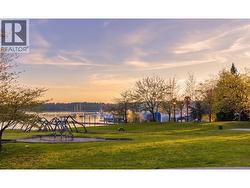 1206 33 CHESTERFIELD PLACE  North Vancouver, BC V7M 3K4