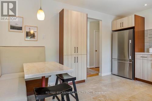 1548 Wembury Road, Mississauga, ON - Indoor Photo Showing Kitchen