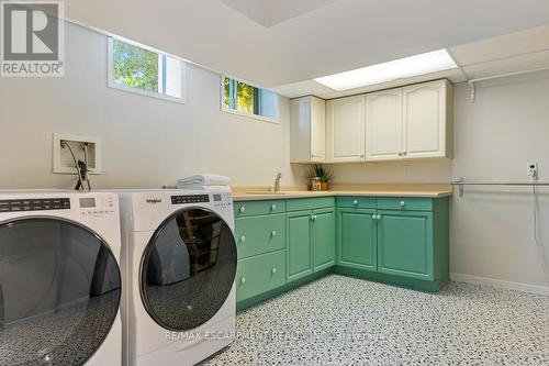 1548 Wembury Road, Mississauga, ON - Indoor Photo Showing Laundry Room