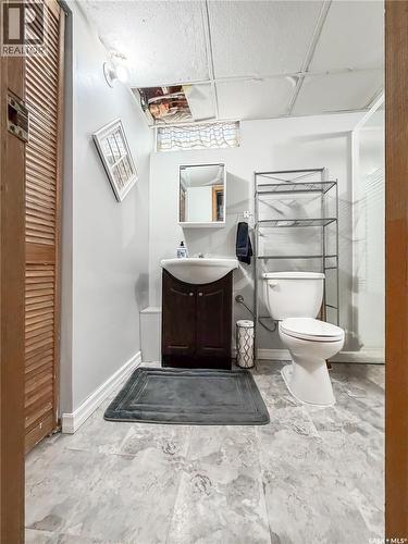 507 Dennis Street, Esterhazy, SK - Indoor Photo Showing Bathroom