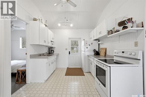 57 Sebolt Bay, Lumsden Beach, SK - Indoor Photo Showing Kitchen