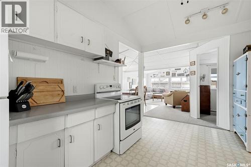 57 Sebolt Bay, Lumsden Beach, SK - Indoor Photo Showing Kitchen