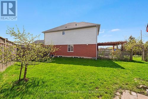 635 Commonwealth Crescent, Kitchener, ON - Outdoor