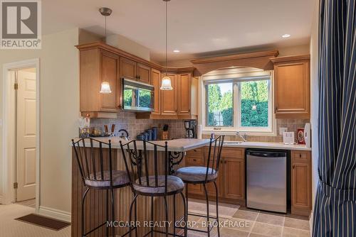 Guest kitchenette - 89 October Drive, St. Catharines (Lakeshore), ON - Indoor Photo Showing Other Room