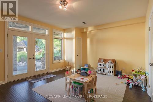 Playroom or bedroom with walkout - 89 October Drive, St. Catharines (Lakeshore), ON - Indoor