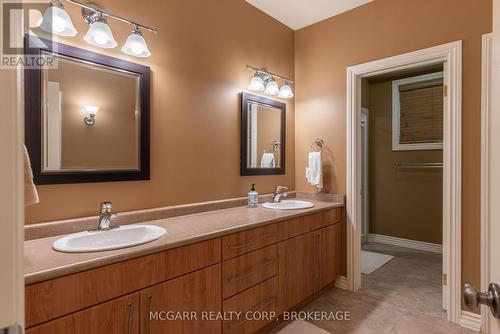 Lower 4 pc bath - 89 October Drive, St. Catharines (Lakeshore), ON - Indoor Photo Showing Bathroom