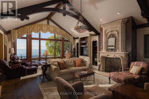Vaulted ceilings with wood beams - 89 October Drive, St. Catharines (Lakeshore), ON - Indoor Photo Showing Living Room
