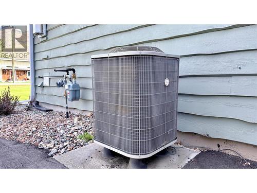 492 Fourth Avenue, Midway, BC - Outdoor