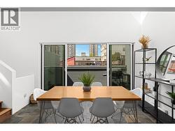 9 1934 BARCLAY STREET  Vancouver, BC V6G 1L3