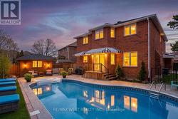 12 BERRYDOWN DRIVE Caledon, ON L7E 1L8