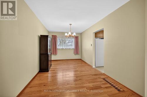 6 Robert Road, Augusta, ON - Indoor Photo Showing Other Room